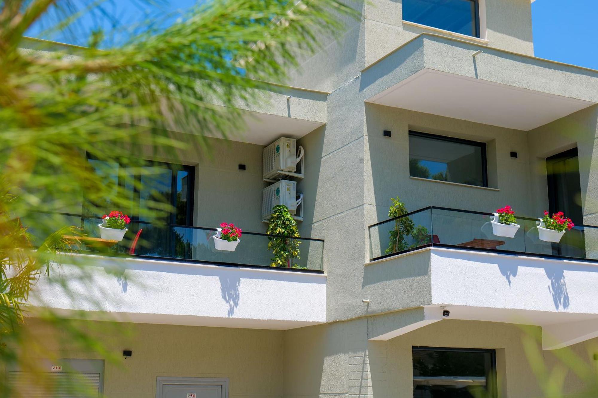Hotel Celaj فلورا المظهر الخارجي الصورة