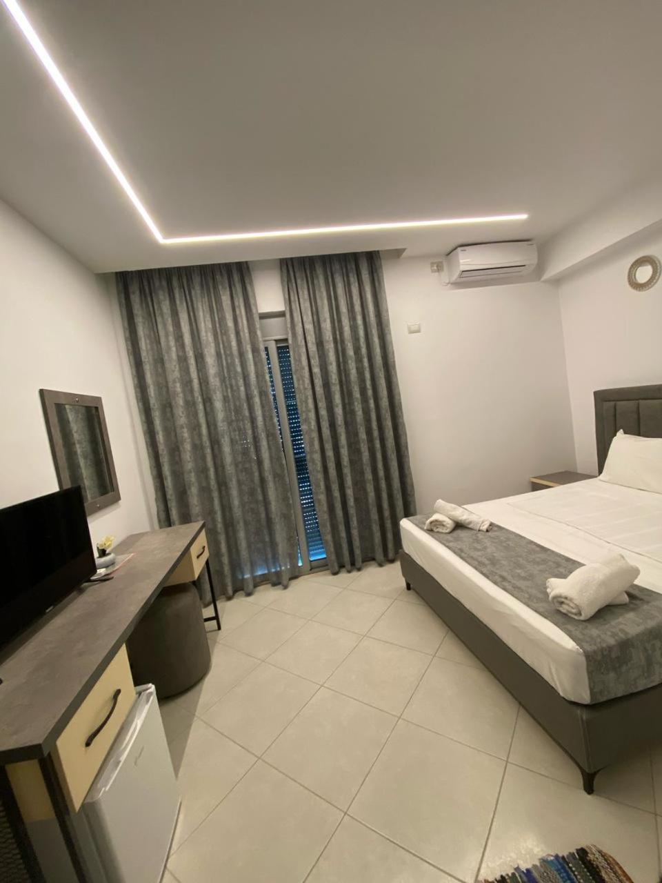 Hotel Celaj فلورا المظهر الخارجي الصورة